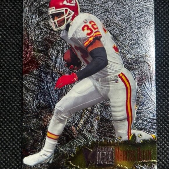 1996 Fleer Metal Football #60 Marcus Allen Kansas City Chiefs HOF - Picture 1 of 2